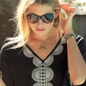 Stella & Dot Arc Pendant- Black